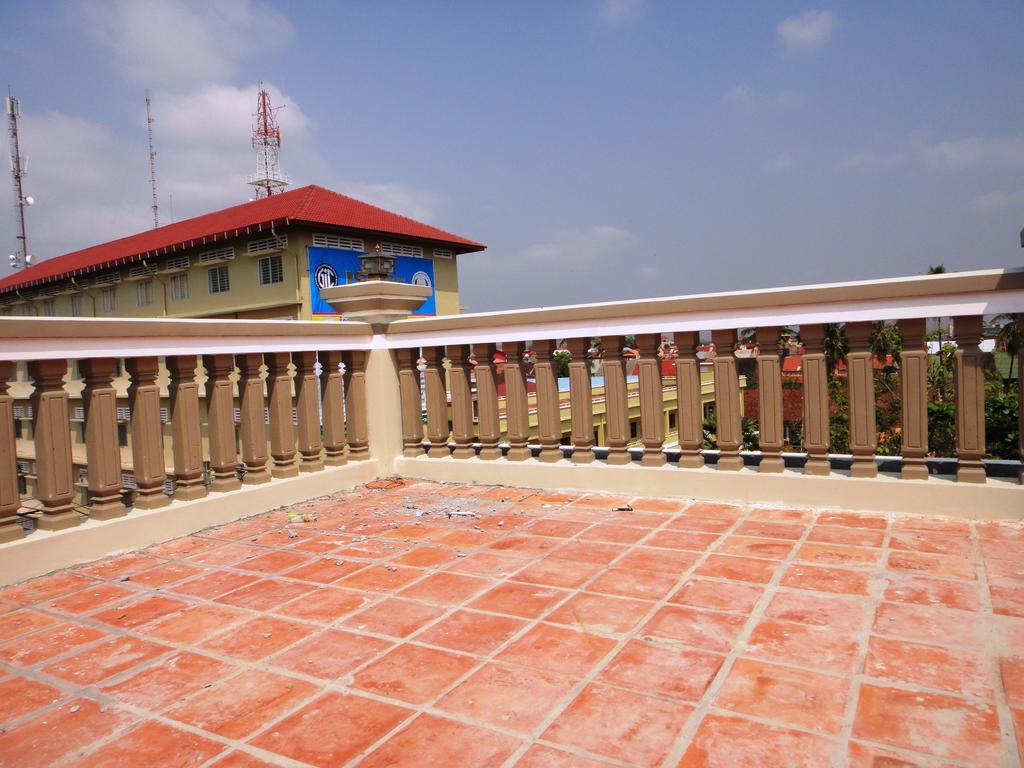 Borey Vatanac Guesthouse กำปอต ภายนอก รูปภาพ
