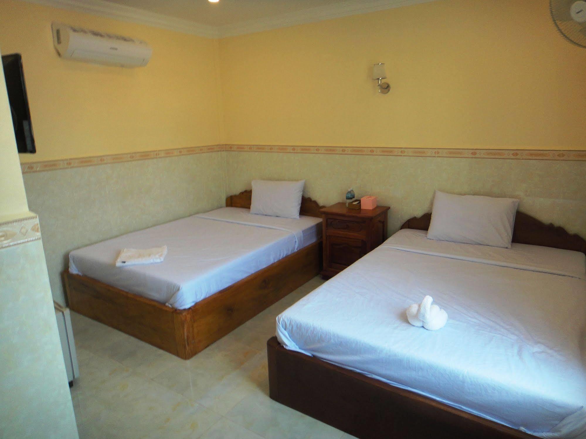 Borey Vatanac Guesthouse กำปอต ภายนอก รูปภาพ