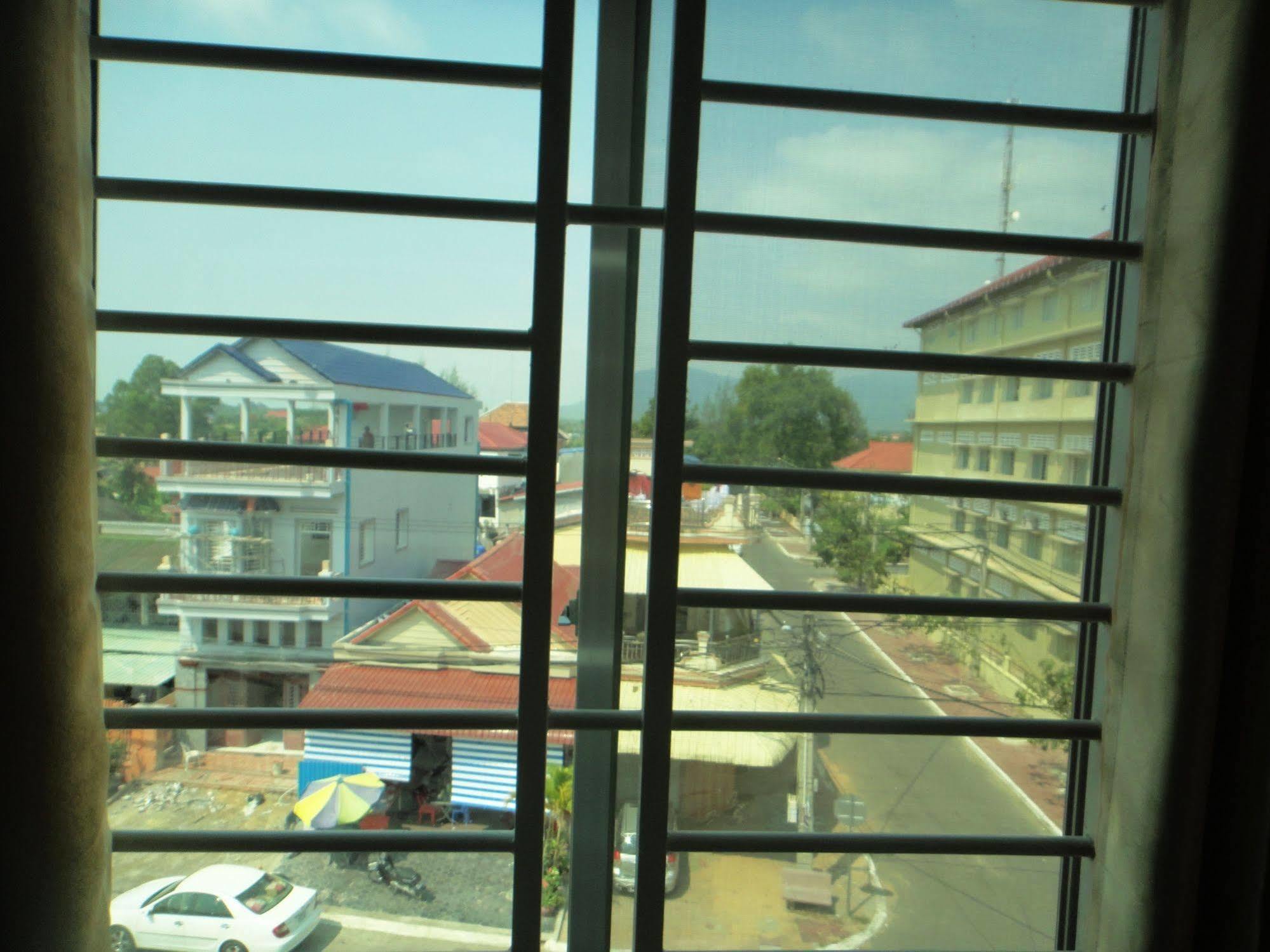 Borey Vatanac Guesthouse กำปอต ภายนอก รูปภาพ
